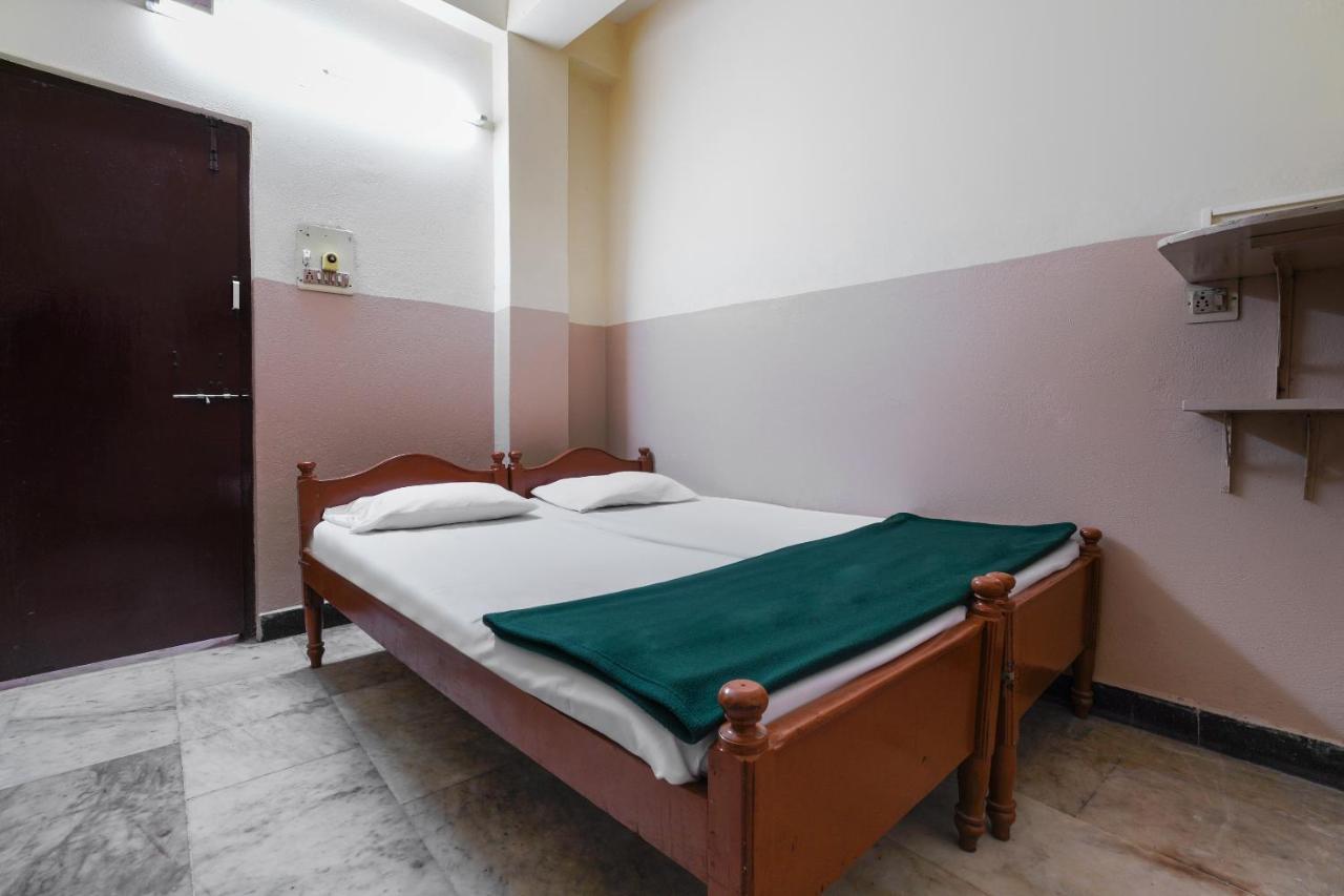 Spot On Sri Sai Lohith Lodge Near Snow World Secunderabad Екстер'єр фото