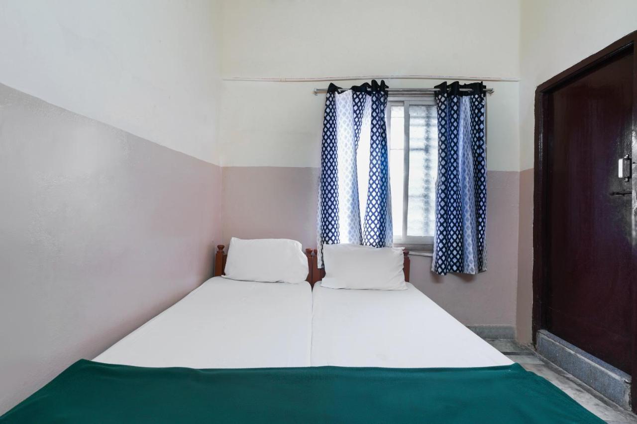 Spot On Sri Sai Lohith Lodge Near Snow World Secunderabad Екстер'єр фото